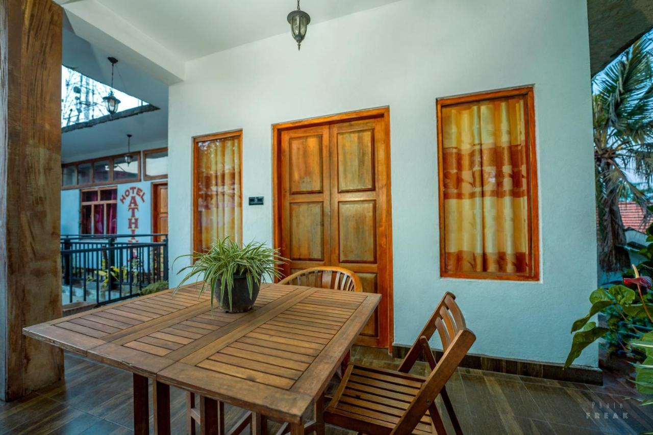 Hotel Athina & Restaurant Chilaw Kültér fotó