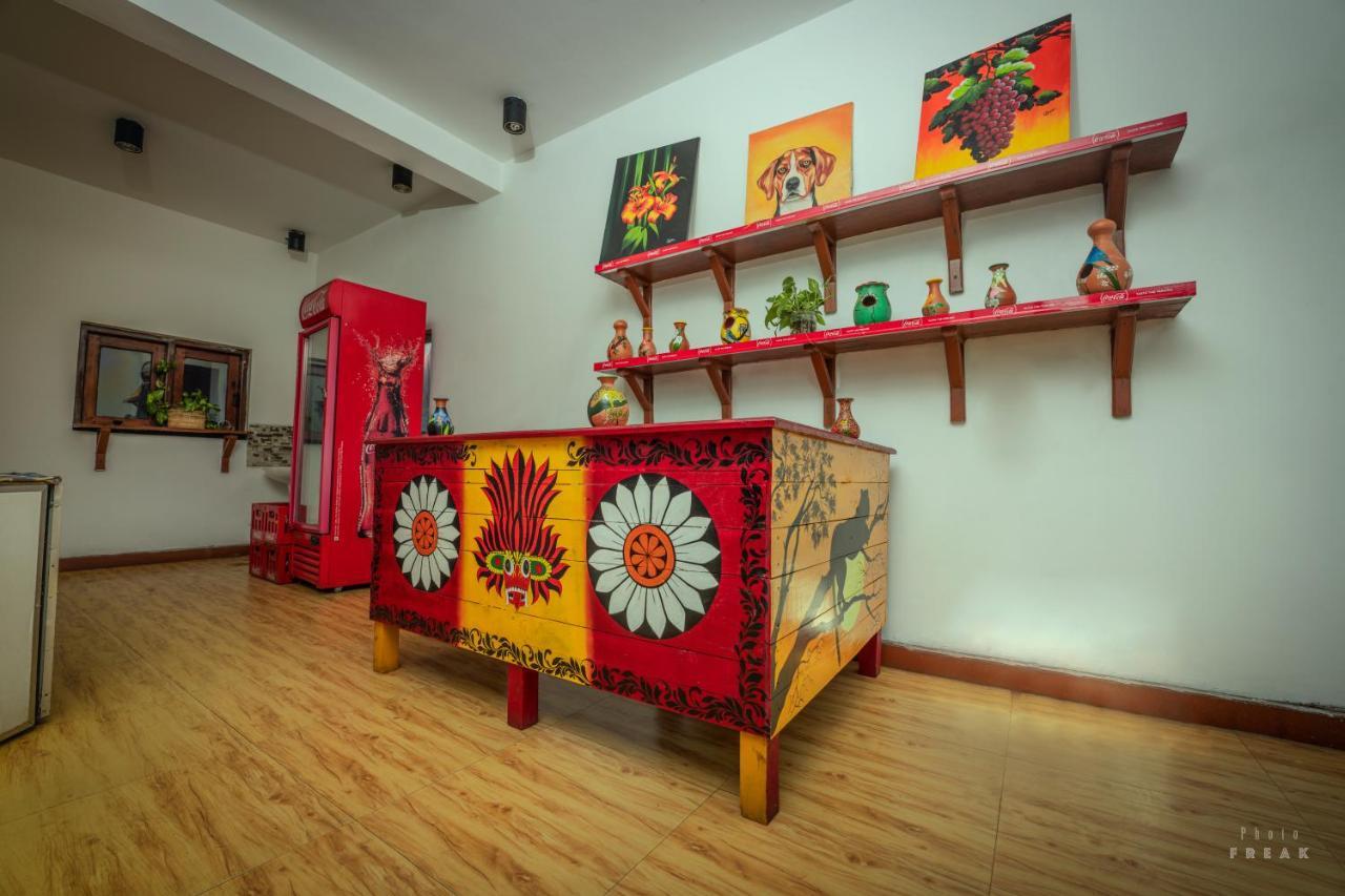 Hotel Athina & Restaurant Chilaw Kültér fotó
